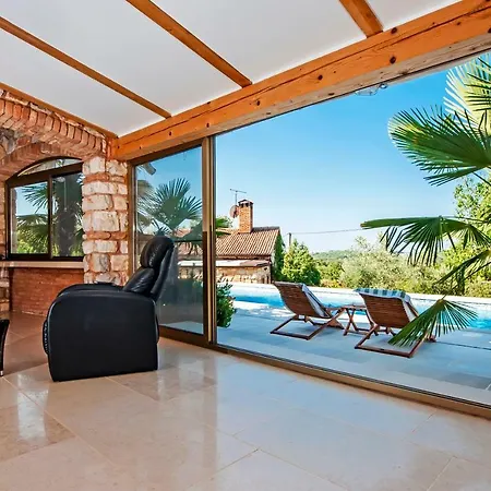 Holiday home Holiday Paradise